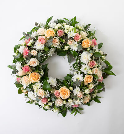 Krans i rosa og fersken 70 cm Krans i rosa og fersken 70 cm